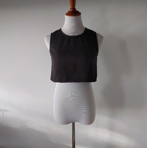 ❎ *Sold* EUC Black Boxy Crop Top